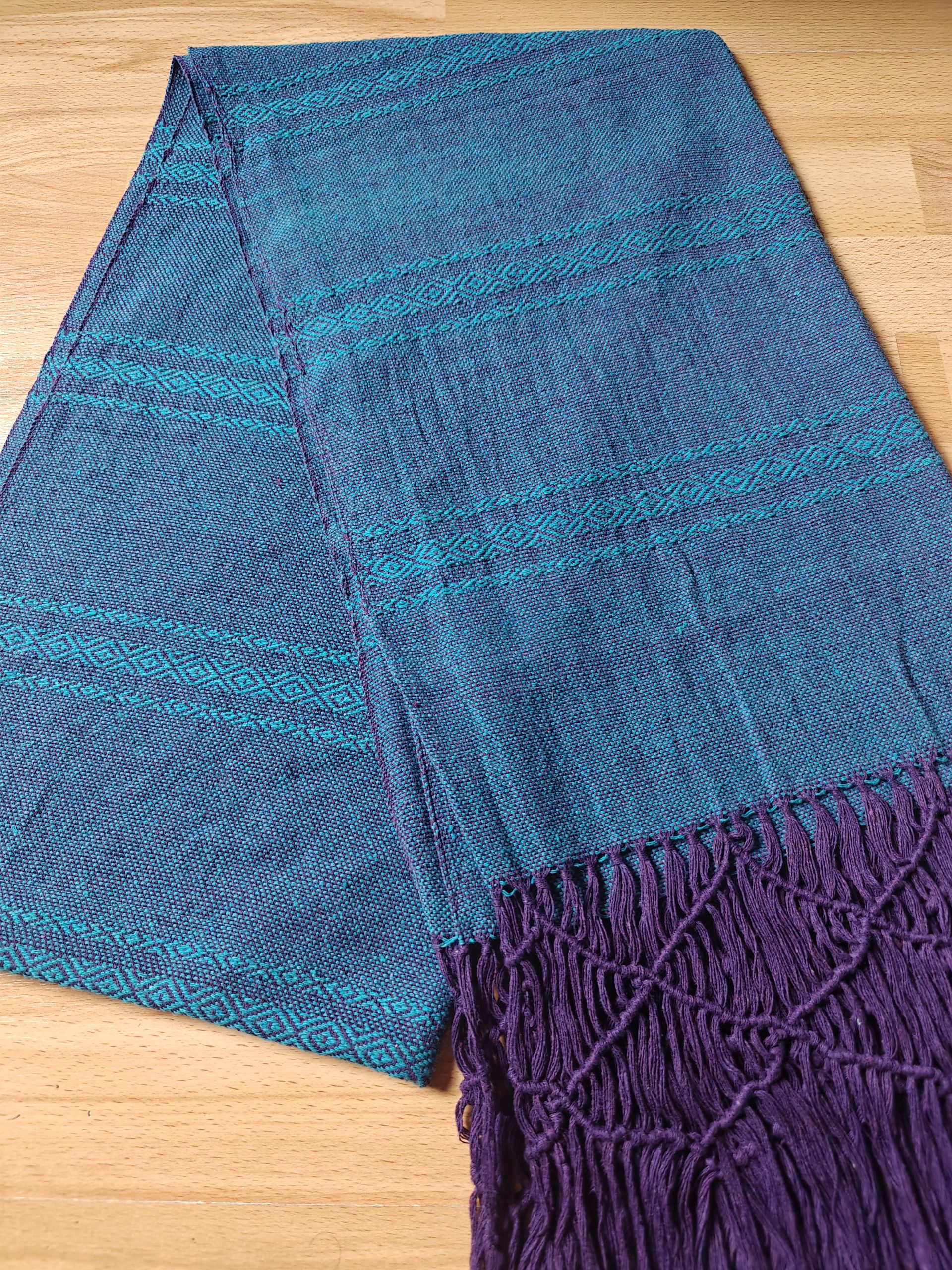 Close Weave Rebozos 2 meter Rhomboid pattern on purple weft - Image 11