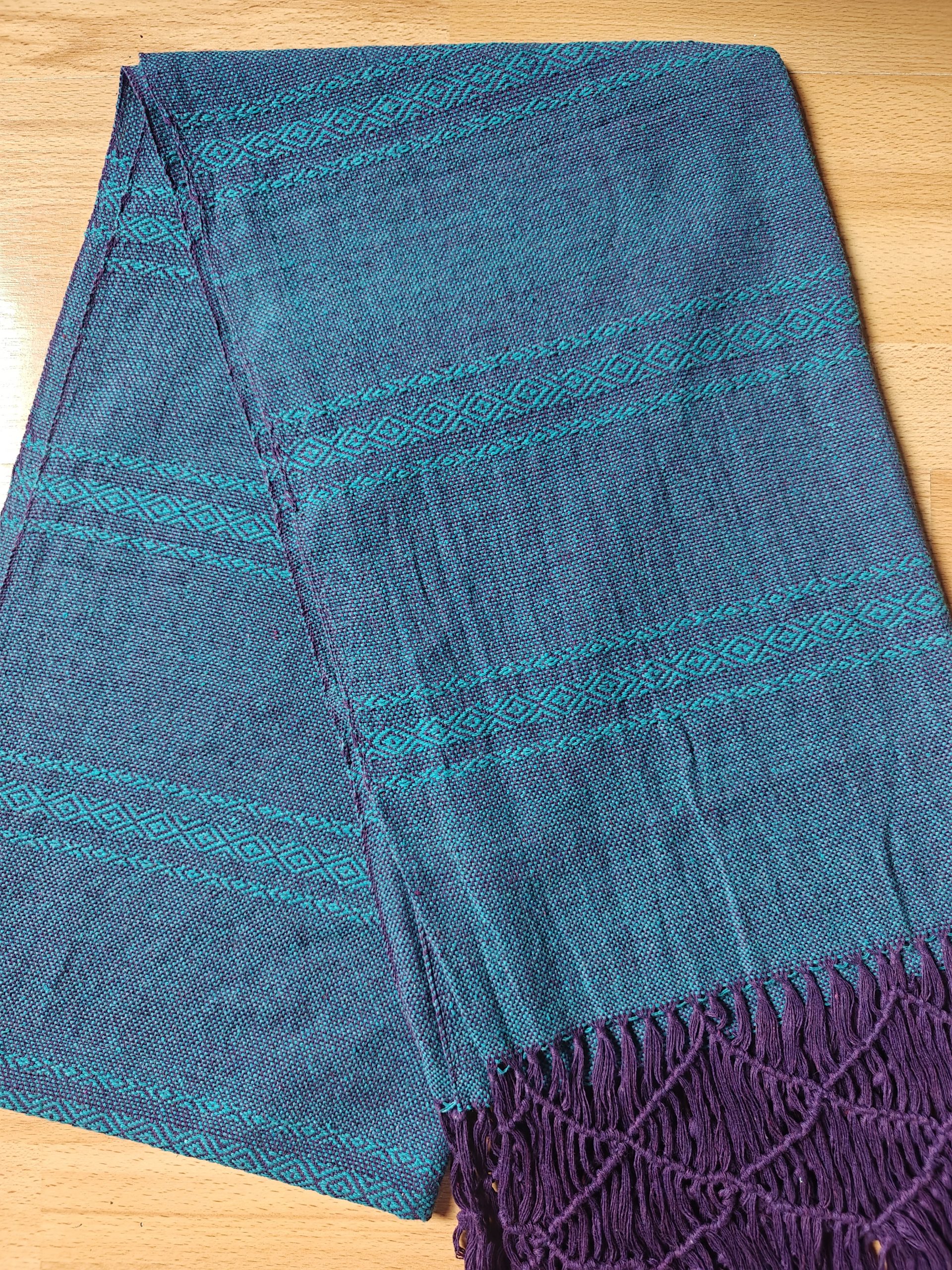 Close Weave Rebozos 2 meter Rhomboid pattern on purple weft - Image 13