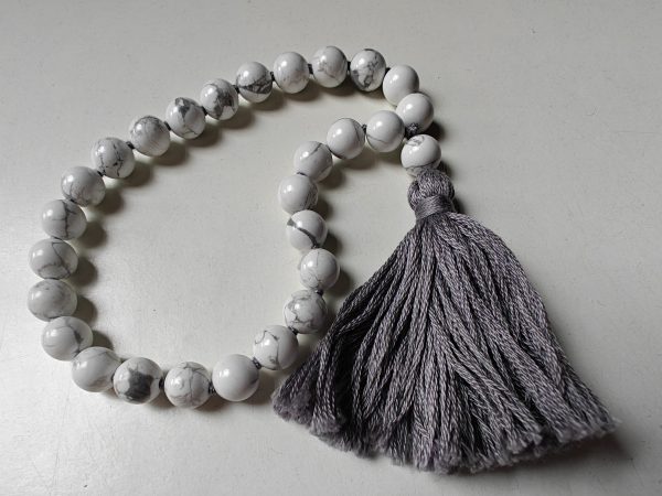 27 bead 8mm Howlite Mala on Silver-Grey Thread - Image 2