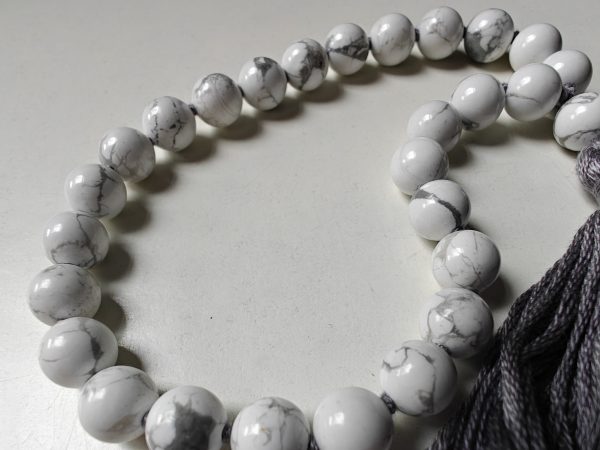 27 bead 8mm Howlite Mala on Silver-Grey Thread - Image 6