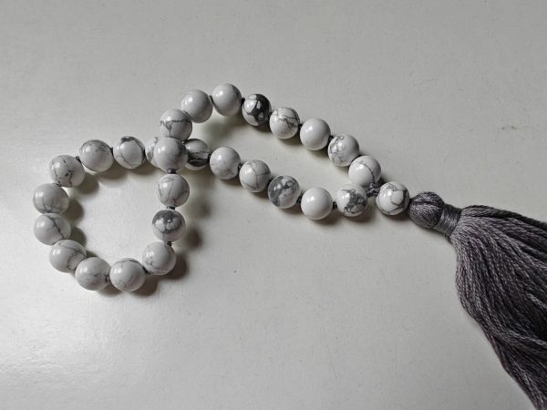 27 bead 8mm Howlite Mala on Silver-Grey Thread - Image 5