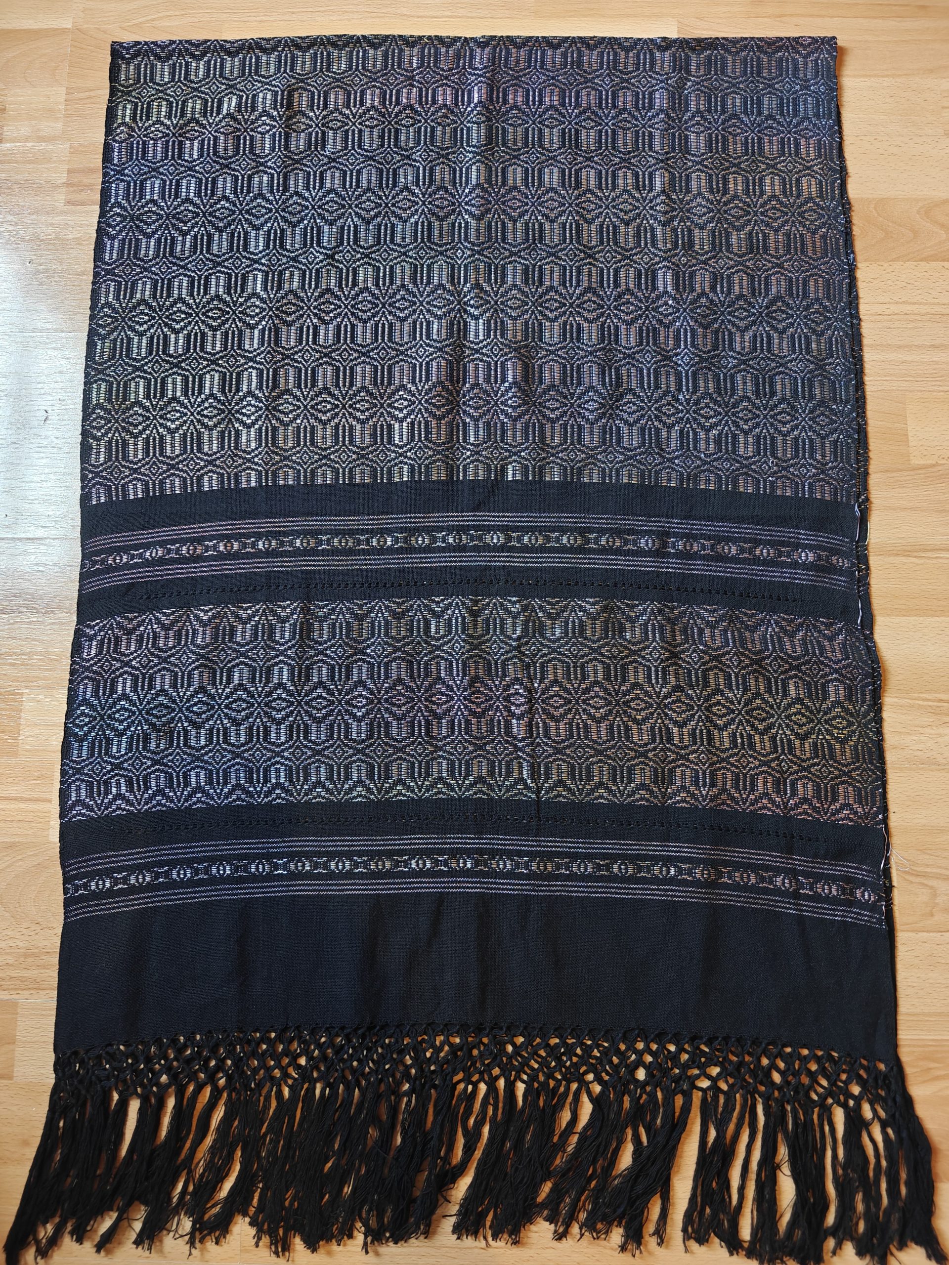 Deluxe Close Weave Rebozos 1.8 meter with multi/rainbow-coloured thread pattern throughout - Image 3