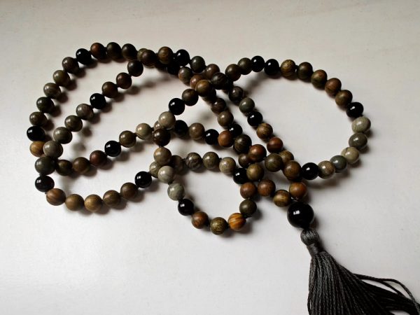108 bead 8mm Silver Leaf Jasper, Verawood (Palo Santo / Green Sandalwood) & Black Agate Mala with Onyx Guru Bead - Image 7
