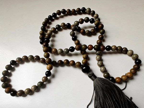 108 bead 8mm Silver Leaf Jasper, Verawood (Palo Santo / Green Sandalwood) & Black Agate Mala with Onyx Guru Bead - Image 12
