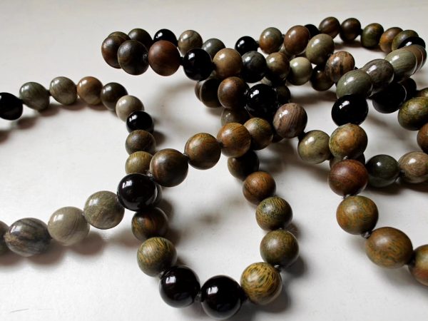 108 bead 8mm Silver Leaf Jasper, Verawood (Palo Santo / Green Sandalwood) & Black Agate Mala with Onyx Guru Bead - Image 5