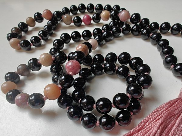 108 bead 8mm Black Agate & Rhodonite Mala on Old Rose / Dusty Pink Thread - Image 2