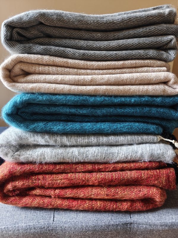 Handwoven Yak Wool Blanket XL size - Image 3