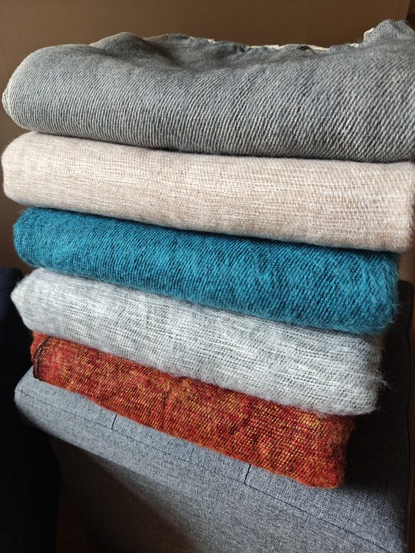 Handwoven Yak Wool Blanket XL size - Image 4