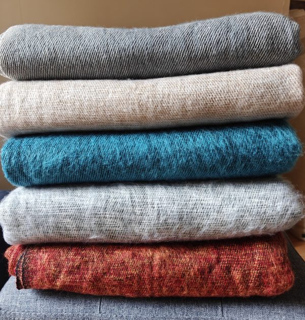 Handwoven Yak Wool Blanket XL size - Image 2
