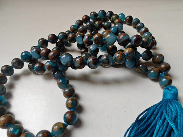 108 bead 8mm Aqua Blue Mosaic Chalcedony Quartz - lower grade - Image 18