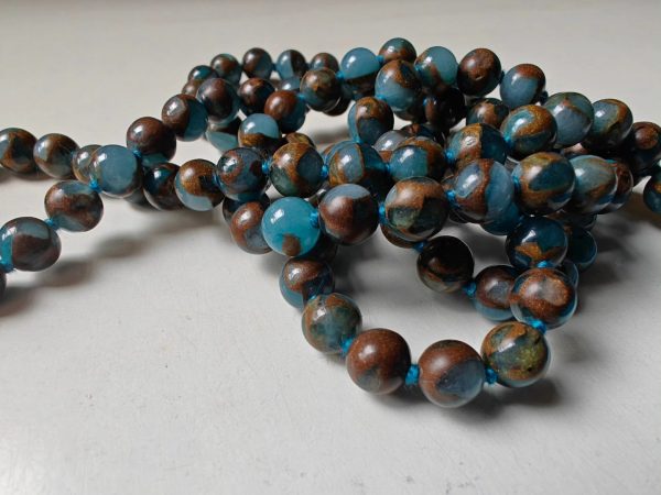 108 bead 8mm Aqua Blue Mosaic Chalcedony Quartz - lower grade - Image 16