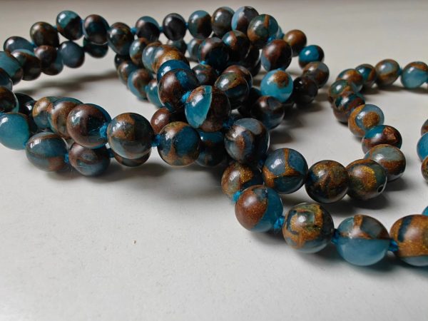 108 bead 8mm Aqua Blue Mosaic Chalcedony Quartz - lower grade - Image 10