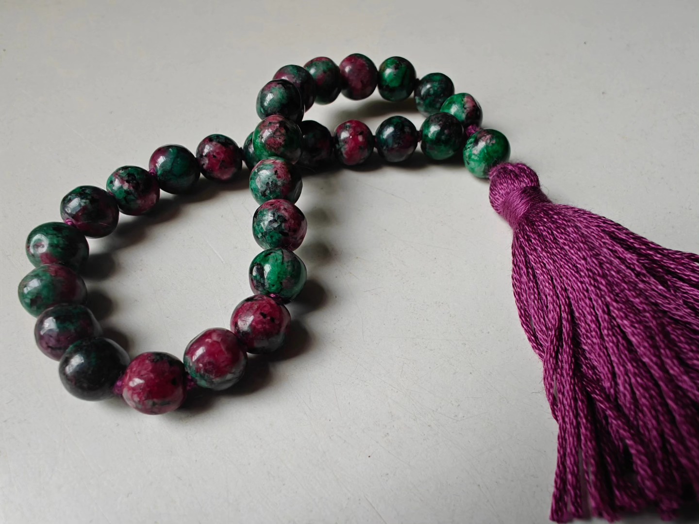 27 bead 8mm Ruby-Zoisite (aka Anyolite) Mala on dark grape coloured thread - Image 7