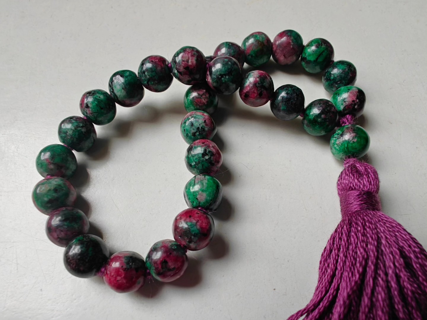 27 bead 8mm Ruby-Zoisite (aka Anyolite) Mala on dark grape coloured thread - Image 3
