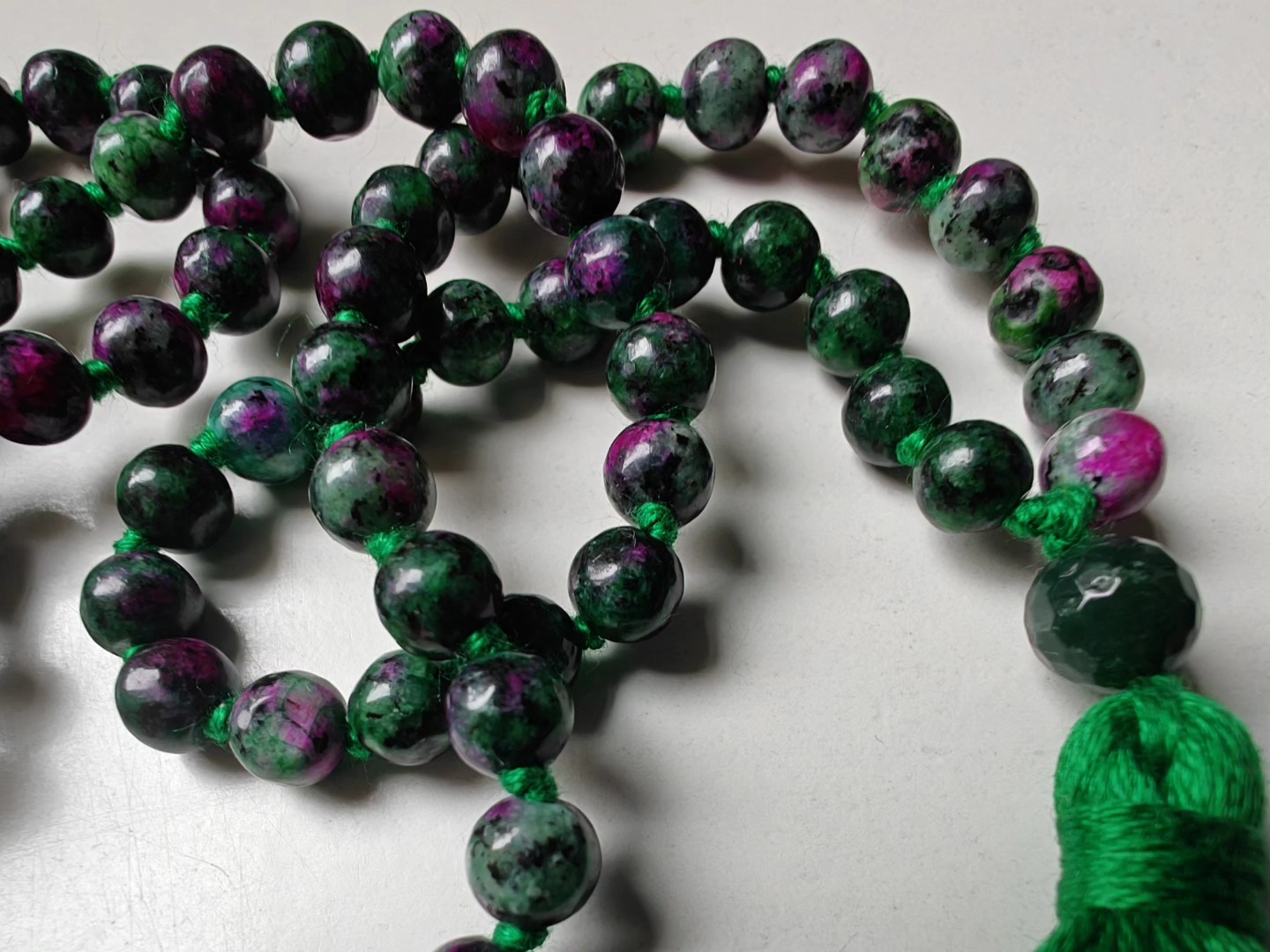 108 bead 6mm Ruby-Zoisite (aka Anyolite) Mala with Faceted Green Agate Guru Bead - Image 8