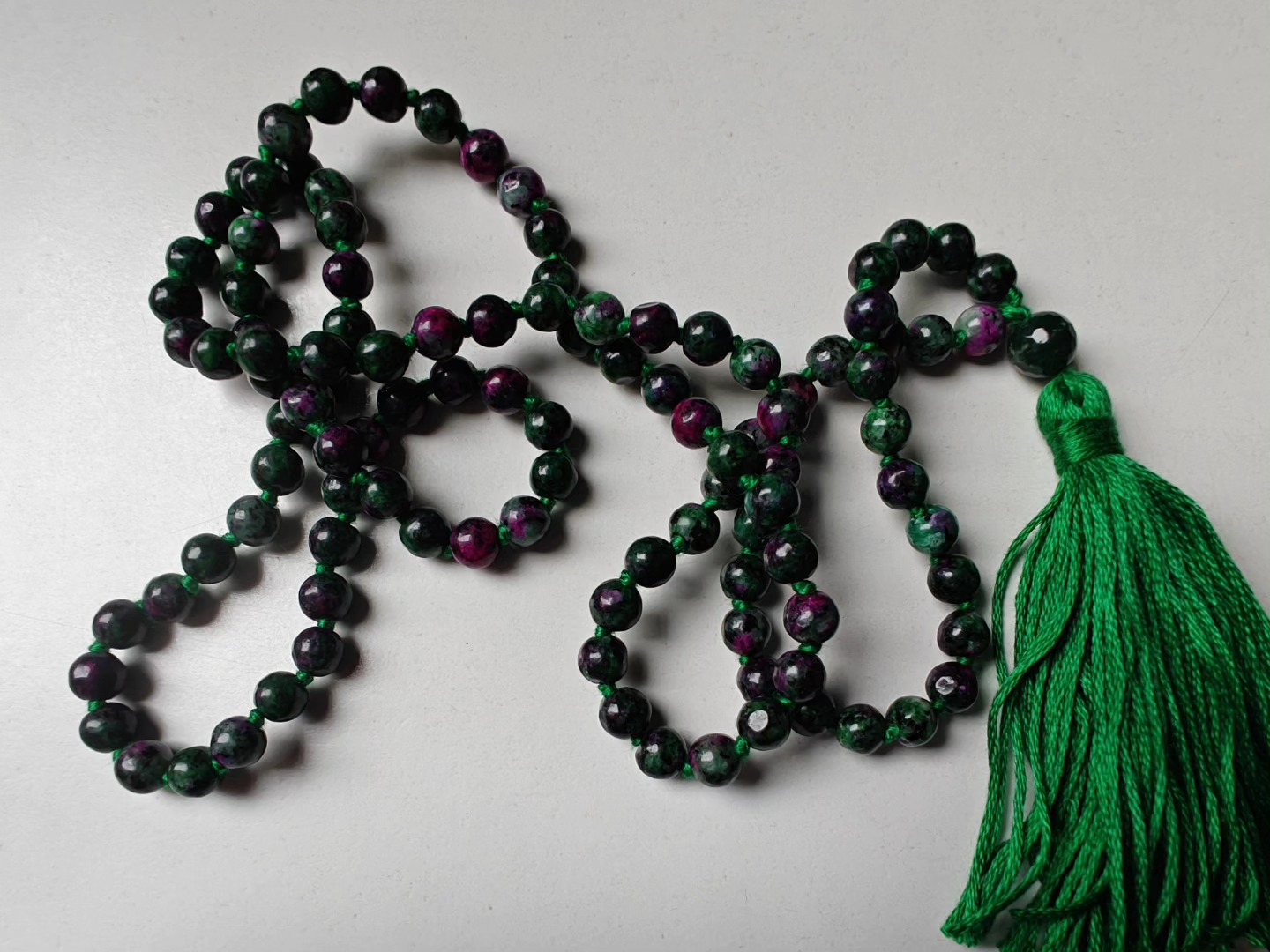 108 bead 6mm Ruby-Zoisite (aka Anyolite) Mala with Faceted Green Agate Guru Bead - Image 7