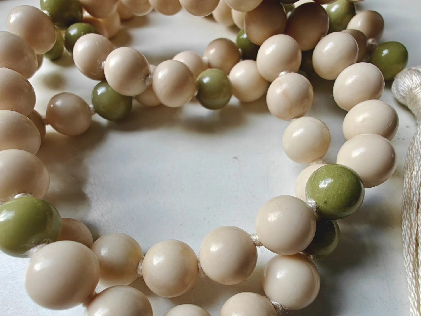 108 bead 8mm Cream Fossil Jasper & Avocado Jasper Mala - Image 5