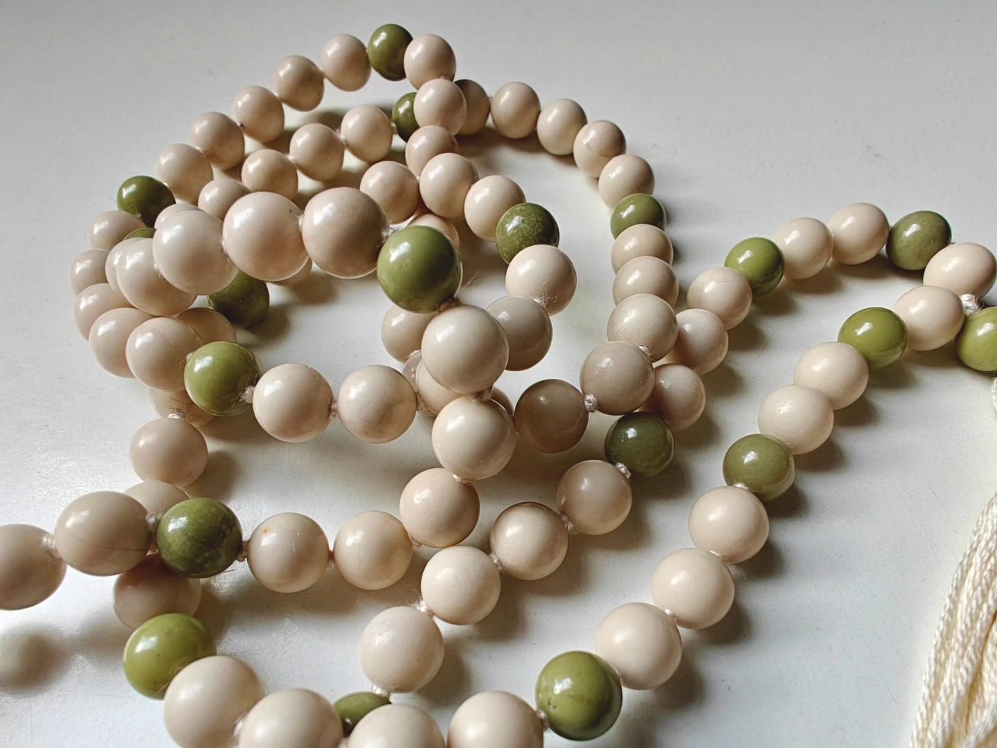 108 bead 8mm Cream Fossil Jasper & Avocado Jasper Mala - Image 4