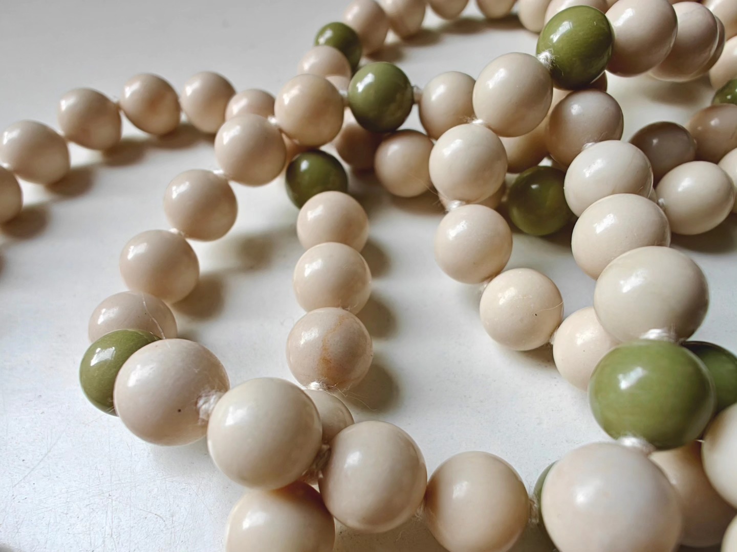 108 bead 8mm Cream Fossil Jasper & Avocado Jasper Mala - Image 7