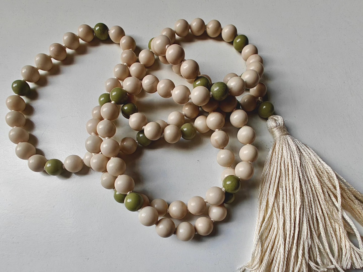108 bead 8mm Cream Fossil Jasper & Avocado Jasper Mala - Image 2