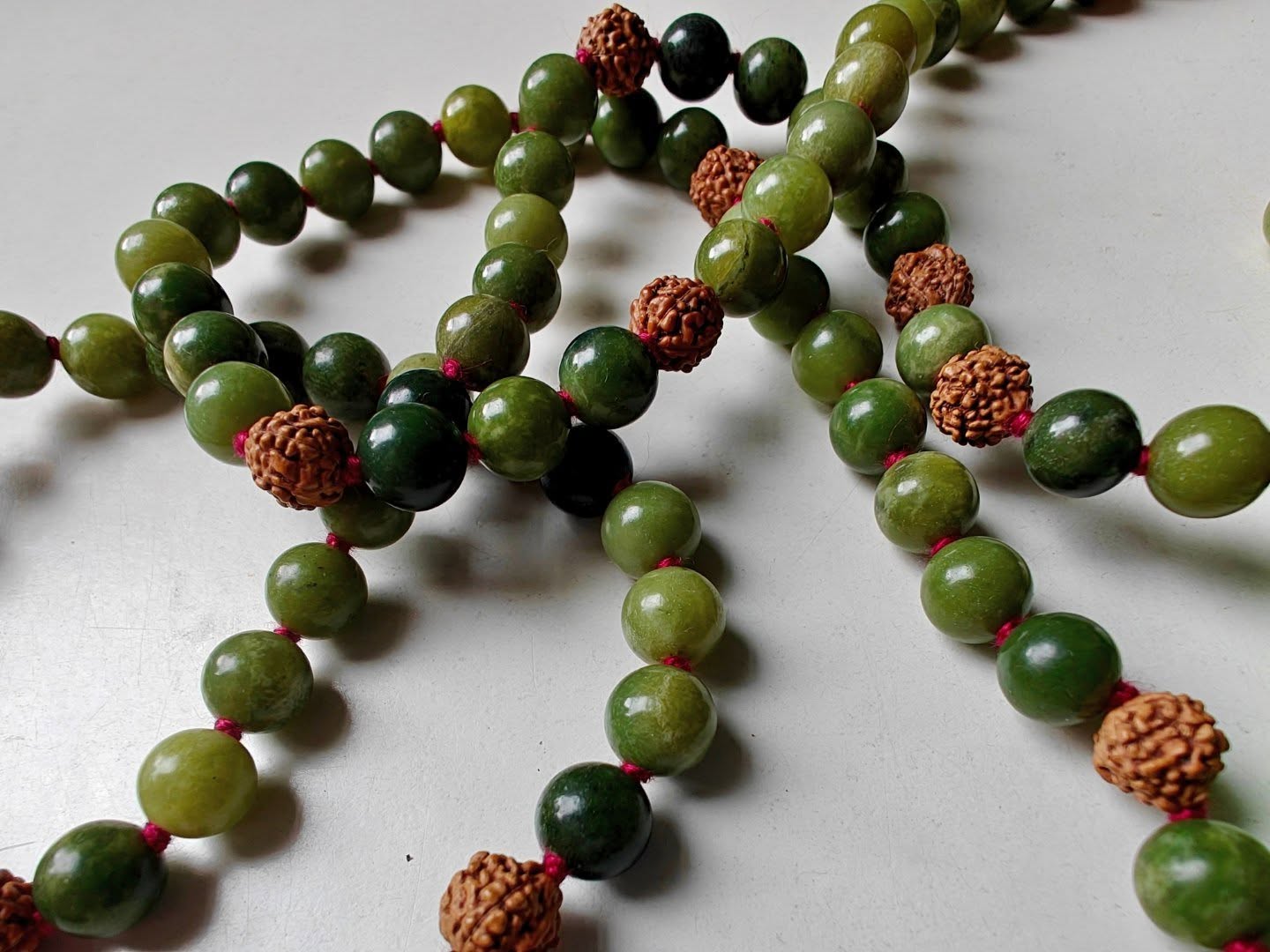 8mm Malaysian Olive Jade & Rudraksha Seed Mala with White Lotus Guru Bead - Image 6