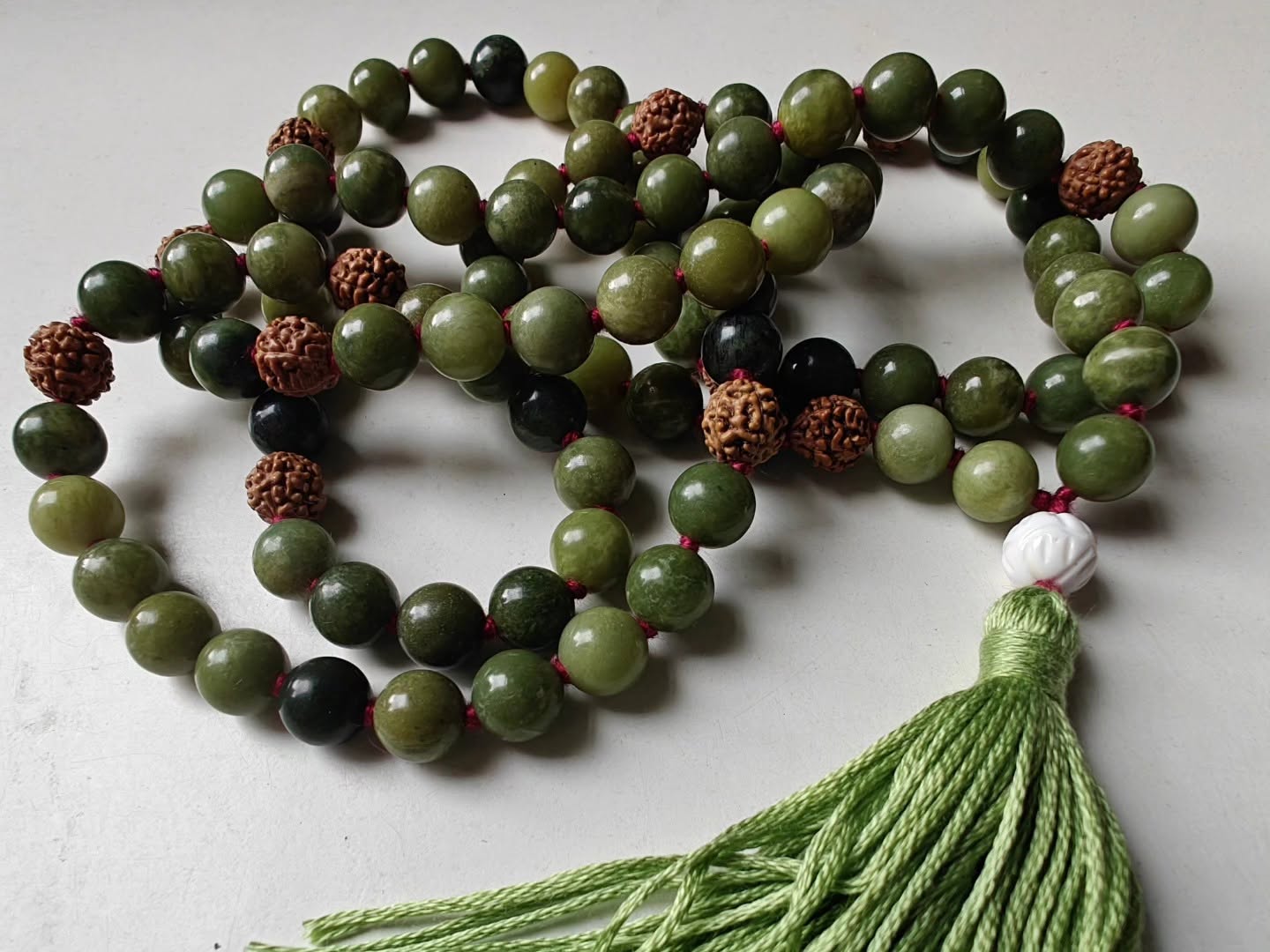 8mm Malaysian Olive Jade & Rudraksha Seed Mala with White Lotus Guru Bead - Image 4